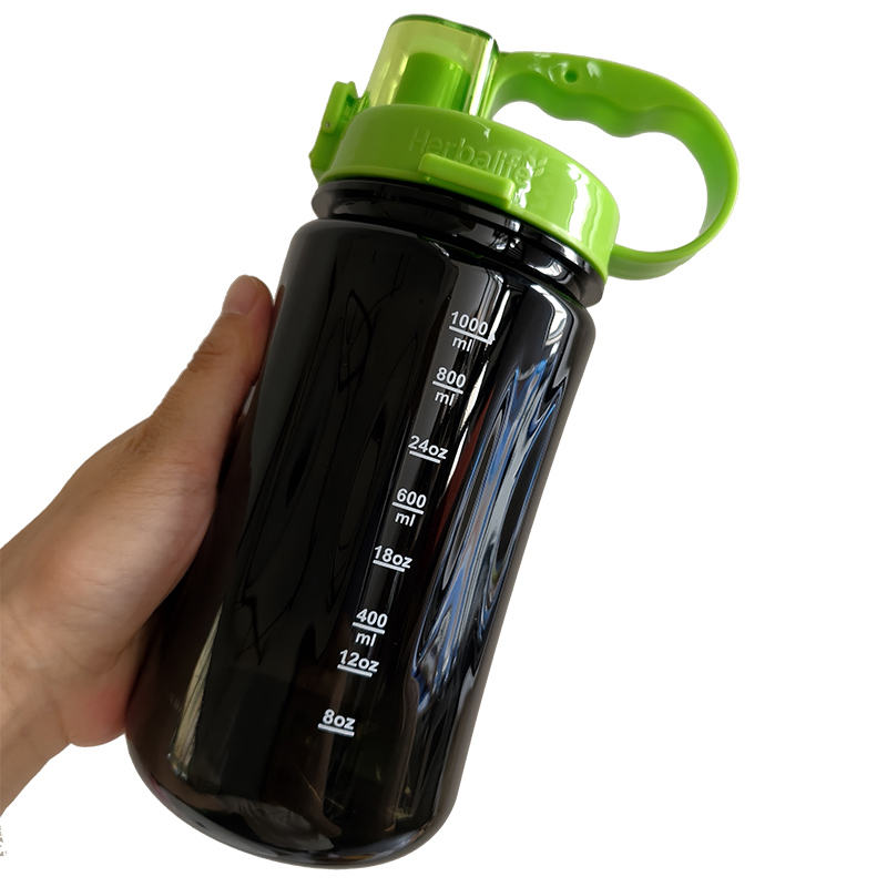 Botella de agua de plástico de - Nutrition For Fitness And Sports reseña y precio